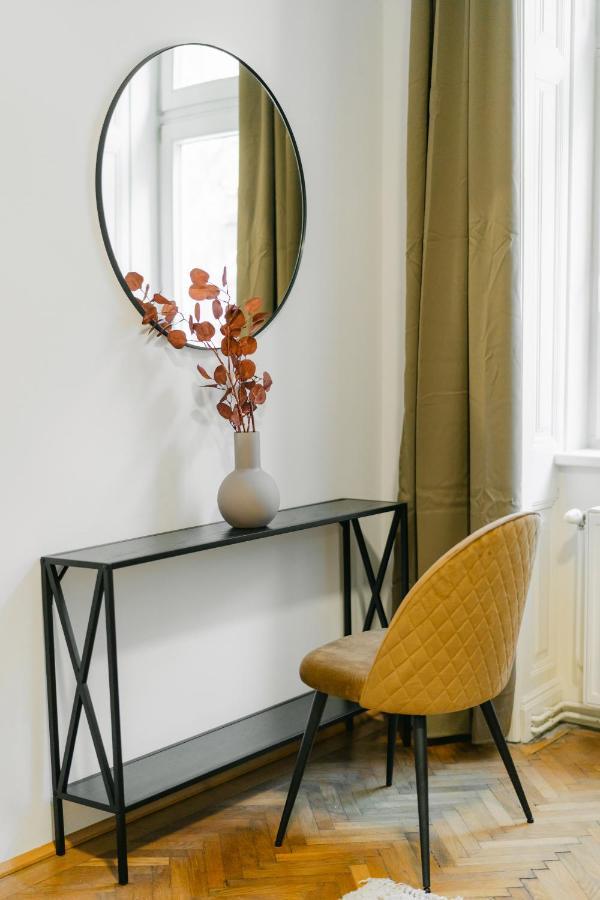Cozy Apt Perfect For 4-6 Tv Metro Self-Checkin Wien Eksteriør bilde